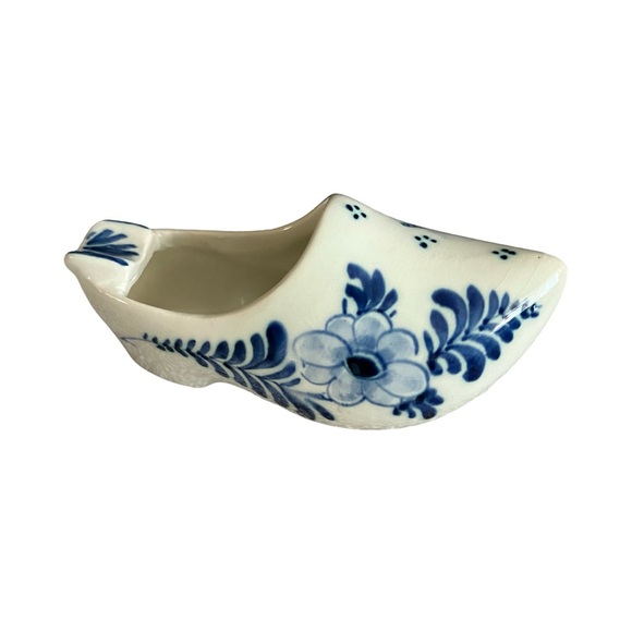 Antique Delft Pottery Blue & White Clog Ashtray with (3) VTG Mini Delft Clogs - Picture 2 of 8